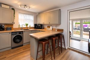 Kitchen/Diner- click for photo gallery